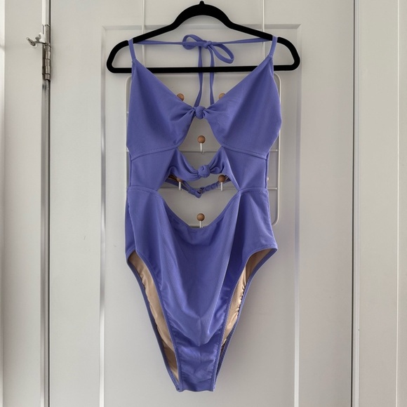 Lavender purple knot ribbed cutout one-piece swimsuit - size XL - Picture 2 of 4